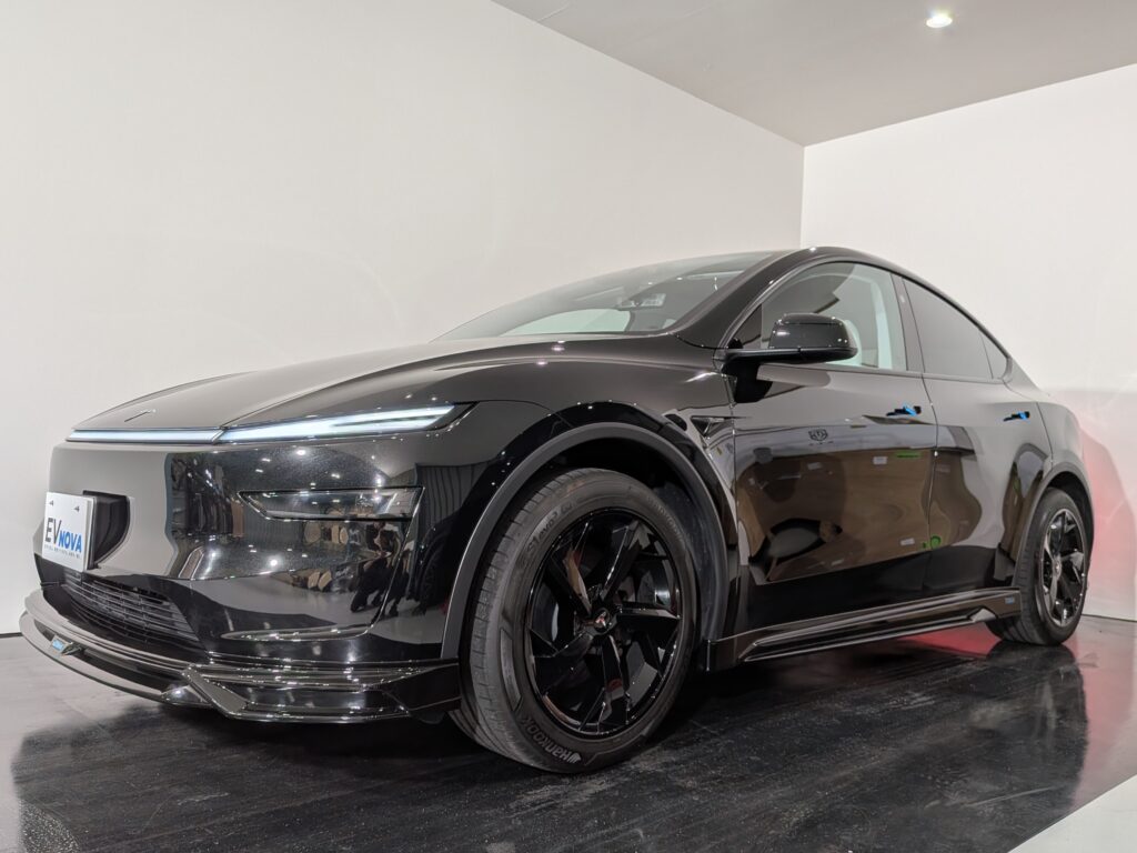 テスラ　ModelY　ジュニパー　エアロキット