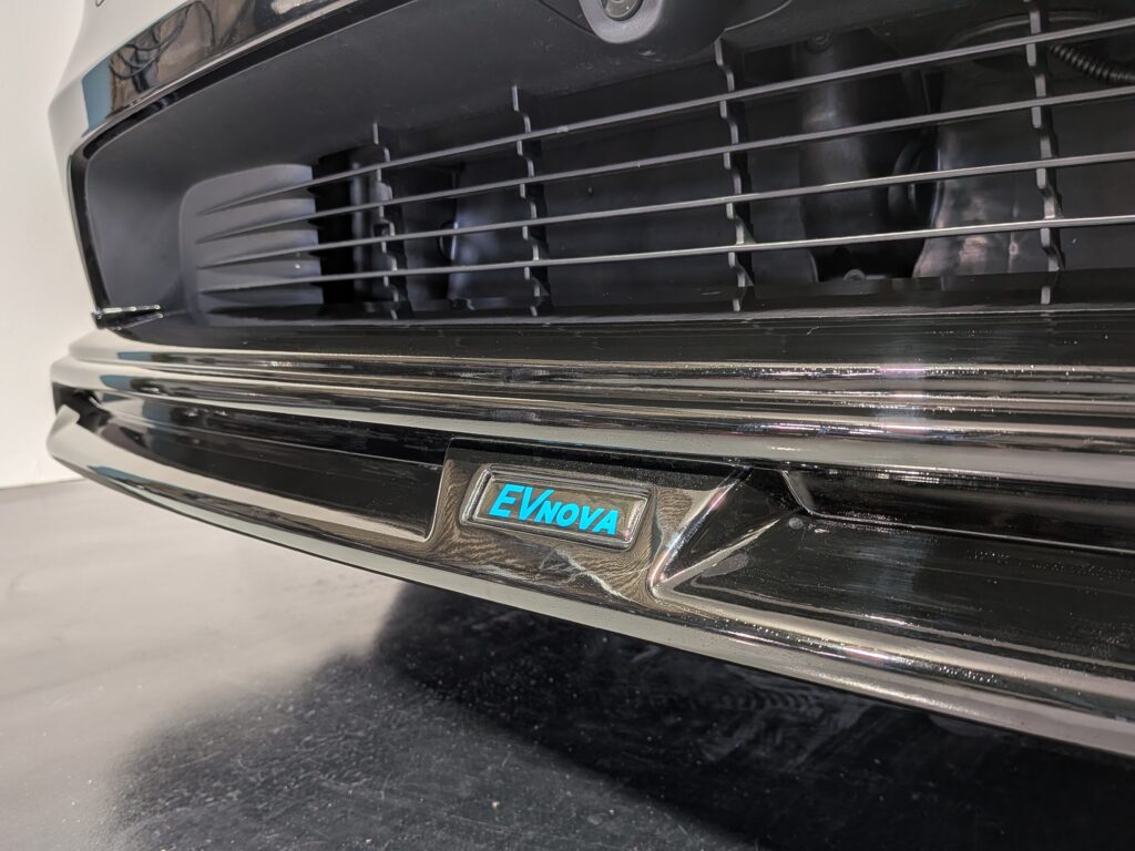 テスラ　ModelY　ジュニパー　エアロキット