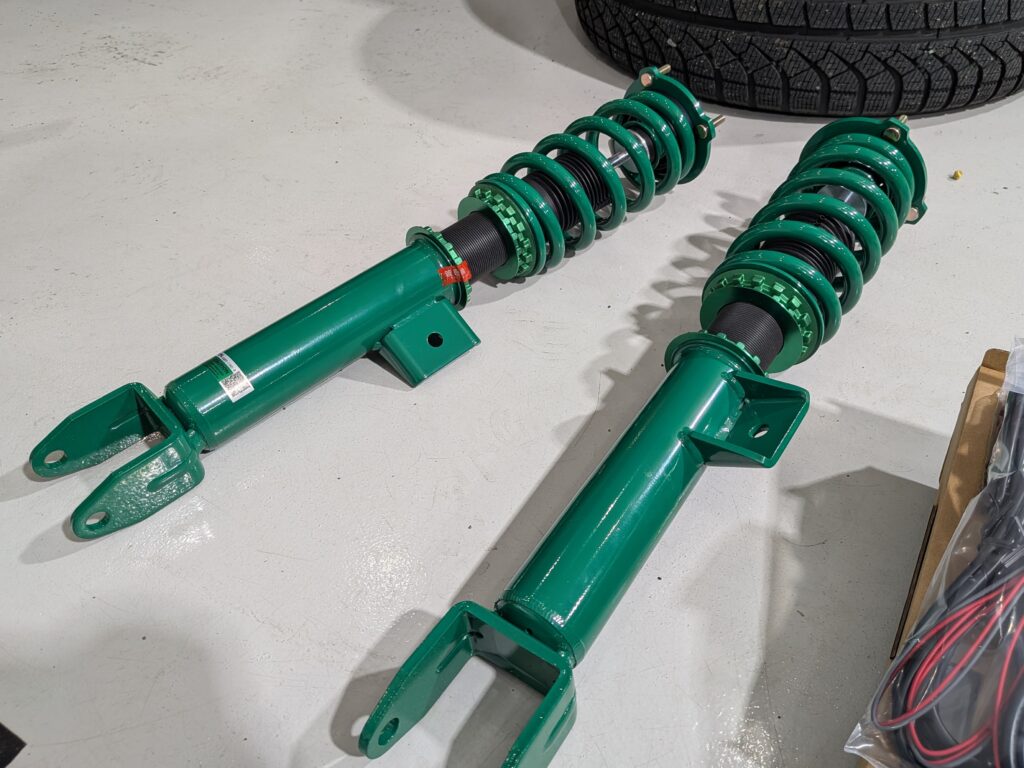 TEIN TESLA 車高調取付