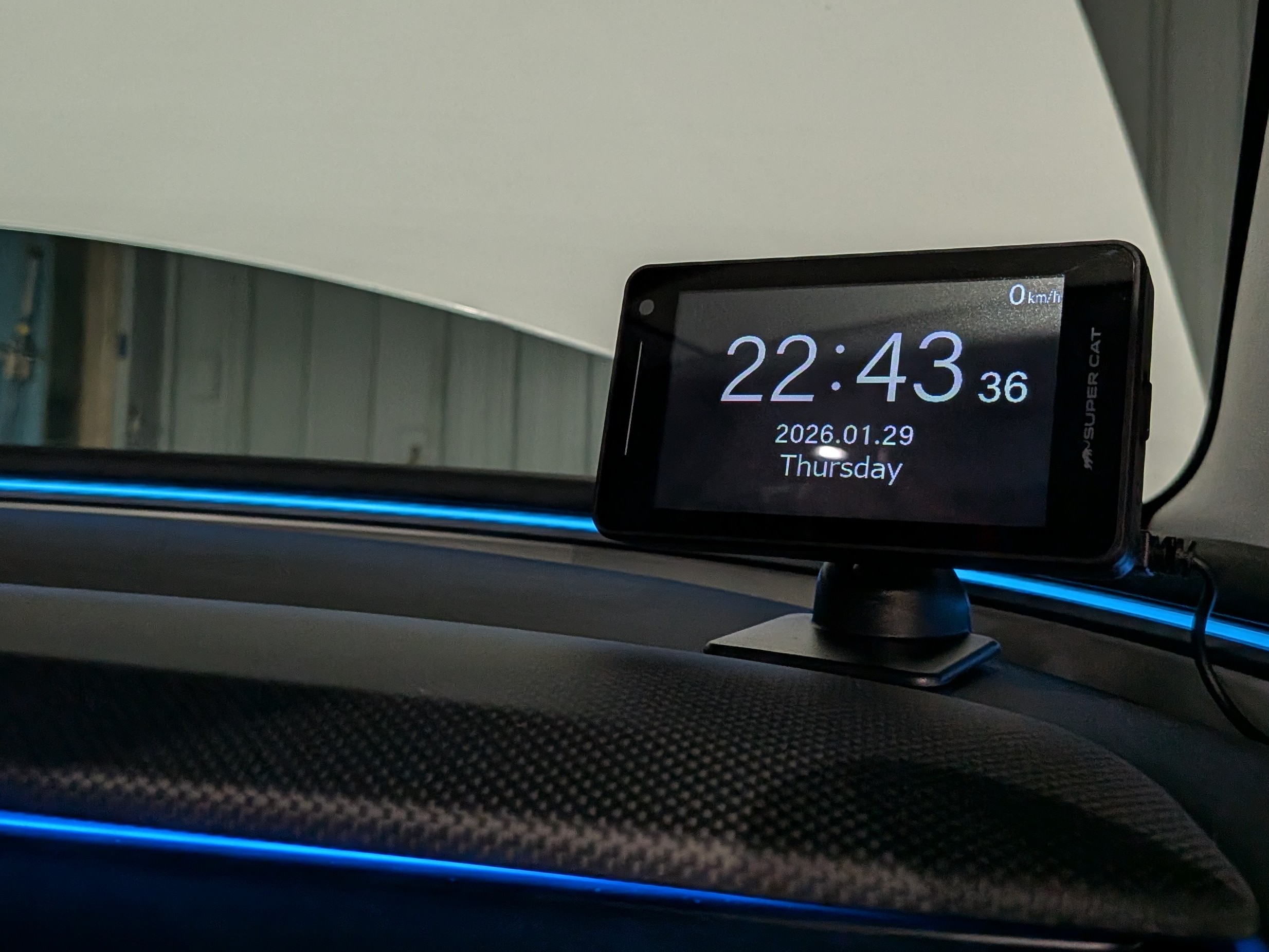 TESLA　レーダー探知機