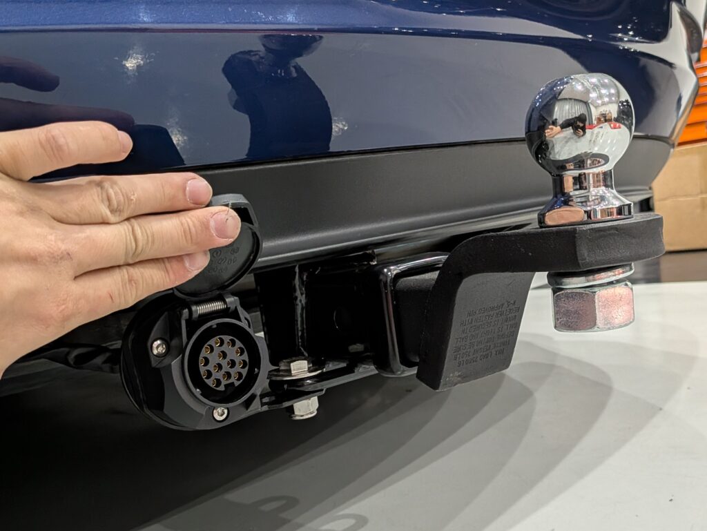 TESLA　Model3 トレーラーヒッチ