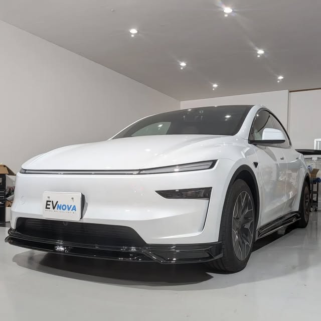 EVNOVA本店で施工した白いTesla Model Y